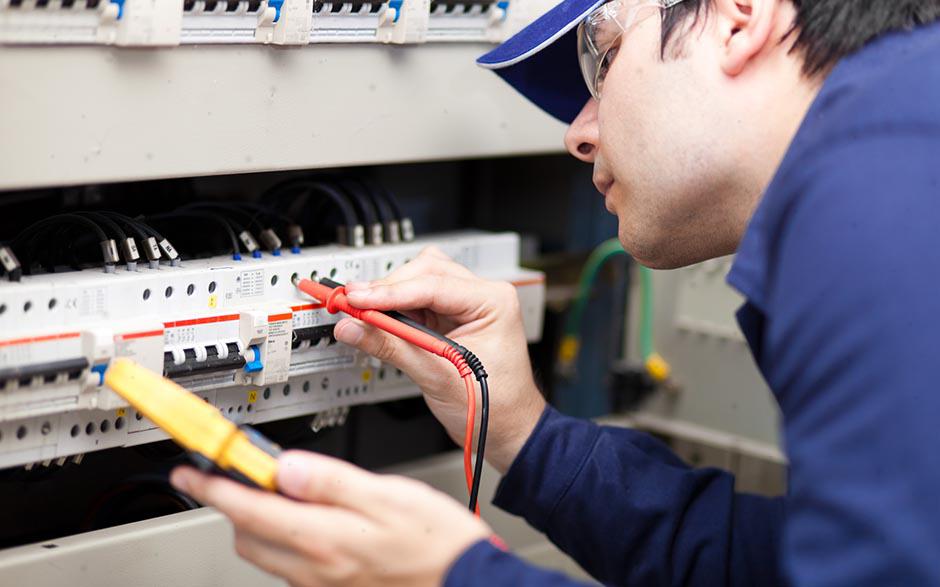 besoin d'un électricien La Celle-Saint-Cloud